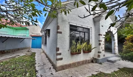 Casa com 3 quartos à venda na Rua Vinte e Quatro de Junho, Passo da Areia, Porto Alegre, 120 m2 por R$ 499.000