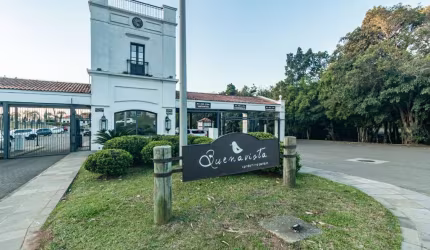 Prédio à venda na Tapir Rocha, 8500, Centro, Viamão