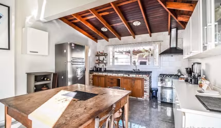 Casa com 3 quartos à venda na Avenida Felipe Weimann, 138, Santa Tereza, Porto Alegre, 150 m2 por R$ 540.000
