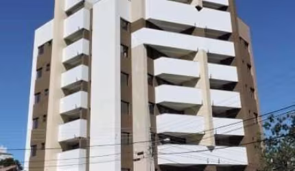 Prédio à venda na Rua Humberto Morona, 27, Cristo Rei, Curitiba
