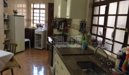 Sobrado na vila Curuça