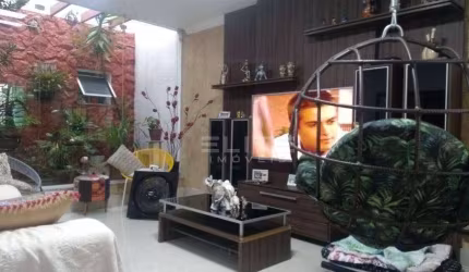 Excelente sobrado a venda