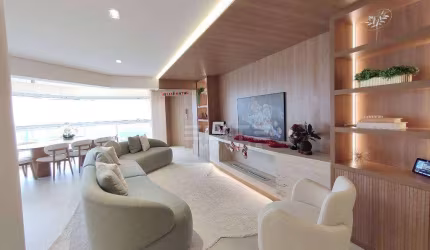 Apartamento alto padrão ricamente mobiliádo com 160 m² de área privativa, andar alto com vista panorâmica.