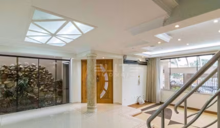 Sobrado com 3 dormitórios para alugar, 208 m² por R$ 7.245,99/mês - Jardim - Santo André/SP