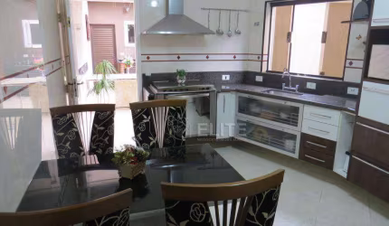 Sobrado com 3 dormitórios à venda, 170 m² por R$ 1.250.000,00 - Parque Jaçatuba - Santo André/SP