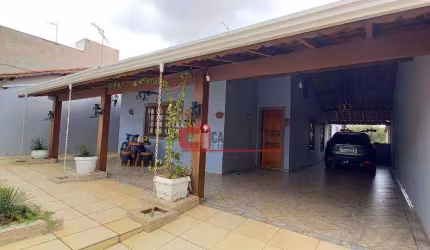 Casa com 5 dormitórios à venda, 238 m² por R$ 880.000 - Jardim Zeni - Jaguariúna/SP