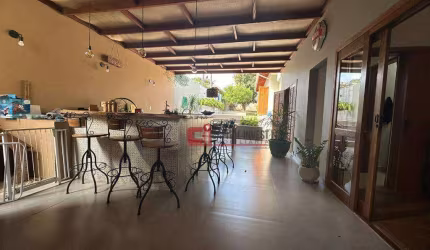 Chácara com 3 dormitórios à venda, 500 m² por R$ 1.350.000,00 - Parque Ana Helena - Jaguariúna/SP