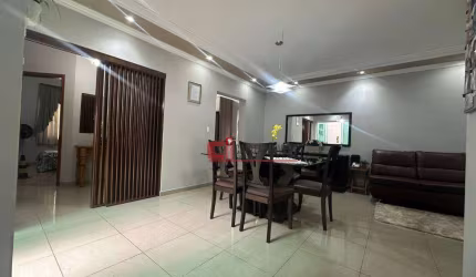 Casa com 4 dormitórios à venda, 254 m² por R$ 820.000,00 - Jardim Europa - Jaguariúna/SP