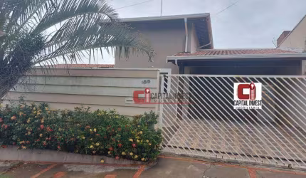 Casa 3 dorms, sendo uma suíte - Ótima localização.
