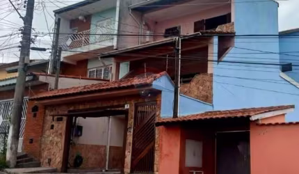 Sobrado à venda com 238m² no bairro Cesar de Souza - Vila Suissa em Mogi das Cruzes - SP