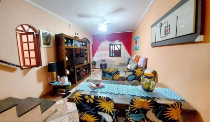 Sobrado à venda no Jardim São José em Poá