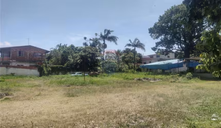 Área - lote - terreno com 4.000m² à venda no bairro de Braz Cubas em Mogi das Cruzes
