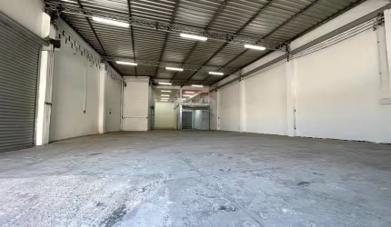 Galpão reformado à venda na Avenida Anchieta na região de Brás Cubas com 400,00 m², em Mogi das Cruzes - Alto Tietê/ Zona Leste