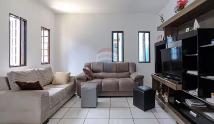 Sobrado à venda no bairro Parque Santa Rosa em Suzano