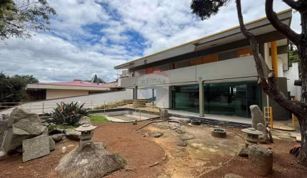 Casa espetacular rua Braz de Pina 950m2 terreno