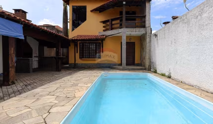 VENDA: Sobrado com 03 dormitórios sendo 01 suite e edícula nos fundos localizado na Vila Suissa em Mogi das Cruzes/SP.