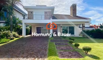 Casa Mobiliada e Decorada à venda em Xangri-lá