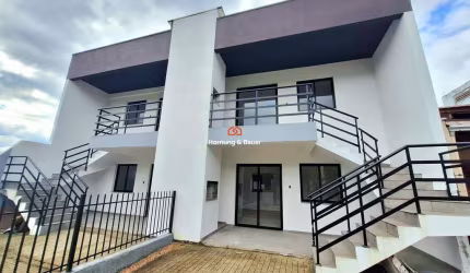 Apartamento térreo com 3 dormitórios à venda no Genuíno Sampaio em Campo Bom/RS.