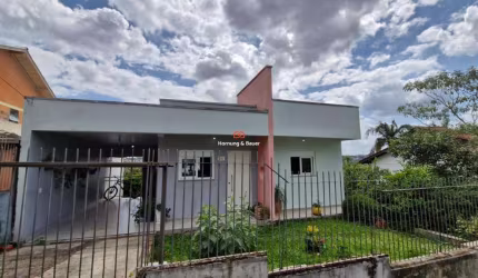 Oportunidade: Casa com amplo pátio à venda em Novo Hamburgo, Bairro Operário
