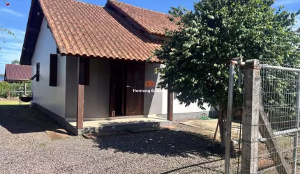 Casa plana à venda no bairro Lago Azul em Estância Velha.