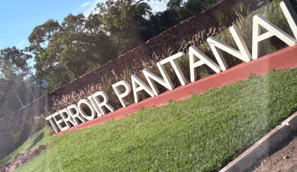 Lote em condomínio - Camisão - Oportunidade
