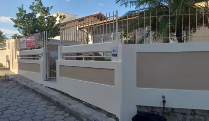 Casa ampla a venda em ingleses