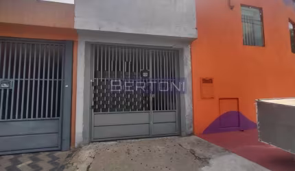 Vende -se Sobrado com 02 Dormitórios, Sacada, 01 Vaga de Garagem em Jardim Borborema São Bernardo do Campo