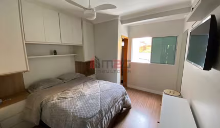 Lindo sobrado à venda na Vila Mangalot