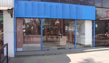 Loja para locação no Alto de Pinheiros, excelente ponto comercial.