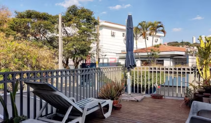 Sobrado à venda na Vila Romana, um dos bairros com melhor infraestrutura de São Paulo.