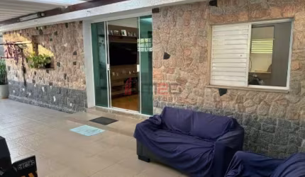 Casa térrea à venda na Freguesia do Ó