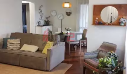 Apartamento a venda em Pinhgeiros, 3 dormitórios (1 suíte).