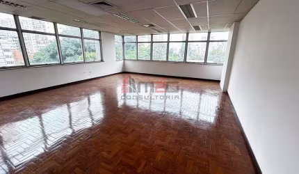 Conjunto Comercial Andar Corporativo