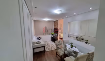 Vende-se apartamento na Água Branca, 2 dormitórios.