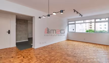 Apartamento totalmente reformado no Jardim Paulista