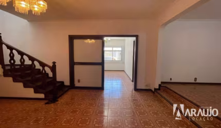 Casa com 4 dormitórios para alugar, 280 m² por R$ 6.191,63/mês - Centro - Navegantes/SC