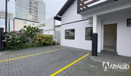 Sala para alugar, 35 m² por R$ 1.950,00/mês - Centro - Navegantes/SC