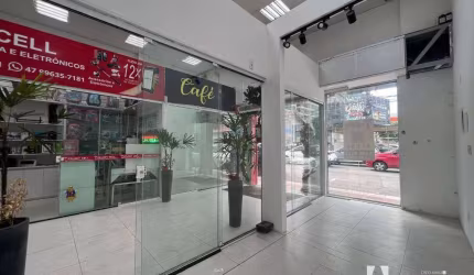 Sala comercial com 13 m²  no Centro - Itajaí/SC