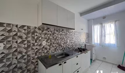 Apartamento semimobiliado no bairro Espinheiros - Itajaí/SC