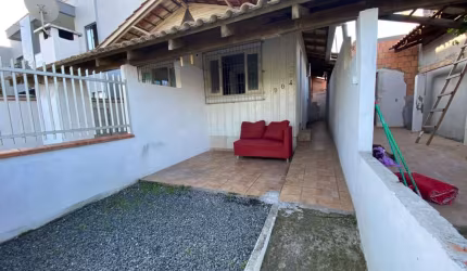 Kitnet com 1 dormitório para alugar, 35 m² por R$ 1.400,00/ano - Gravatá - Navegantes/SC