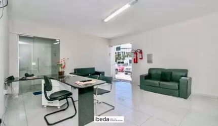 Prédio comercial em Lagoa Nova, 11 salas, 3 banheiros e 1 copa, 242m²