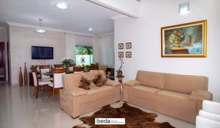 Casa à venda Green Club lll,  4 suítes, 3 salas, varanda, 2 vagas, área: 300m2