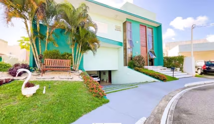 Casa Duplex à Venda no Condomínio Parque Morumbi - Sala, 4 suítes, 4 vg - 320m2
