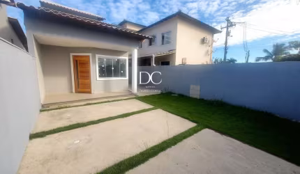 Casa com 2 quartos à venda na Rua Noventa e Dois, 73, Jardim Atlântico Leste (Itaipuaçu), Maricá por R$ 450.000