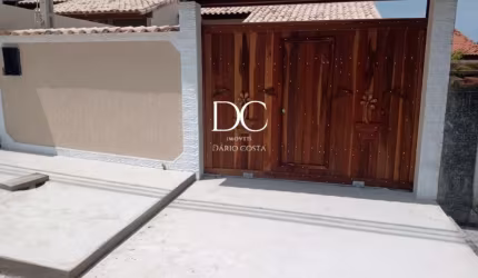 Casa com 2 quartos à venda na Rua Sessenta e Nove, Guaratiba (Ponta Negra), Maricá por R$ 390.000