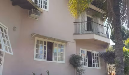 Casa com 4 quartos à venda na Rua Pereira Neves, 545, Centro, Maricá, 158 m2 por R$ 980.000