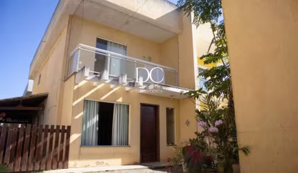 Casa com 3 quartos à venda na Avenida dos Coqueiros, 284, Verdes Mares, Rio das Ostras por R$ 380.000