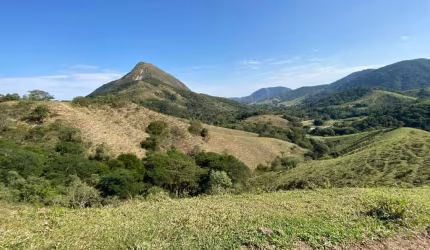 Terreno comercial à venda na Estrada Silvado, 07, Silvado, Maricá por R$ 5.500.000