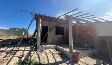 Casa com 2 quartos à venda na Rua Santa Rita de Cássia, Cordeirinho (Ponta Negra), Maricá por R$ 490.000