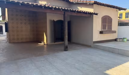 Casa com 3 quartos à venda na Rua Antônio Carlos Guedes, 46, Centro (Manilha), Itaboraí por R$ 410.000
